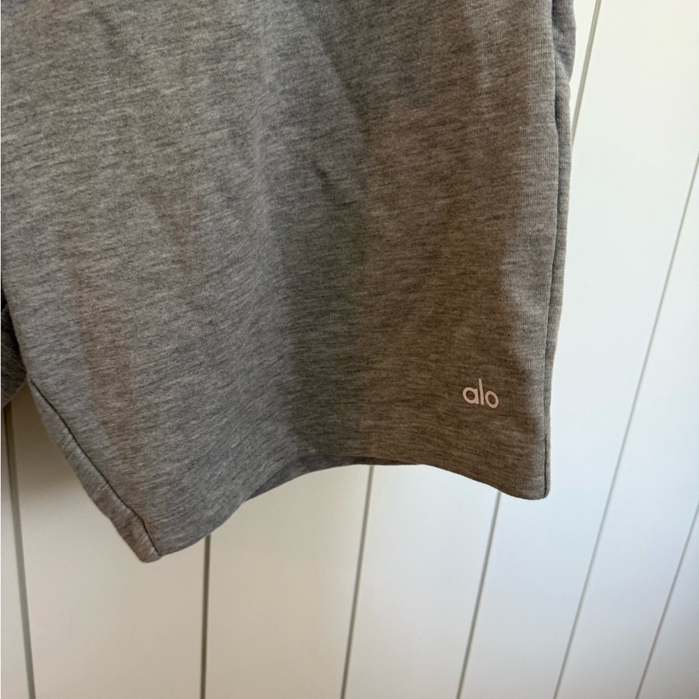 New Alo Yoga Gray Chill Short Size 2XL - Picture 4 of 12